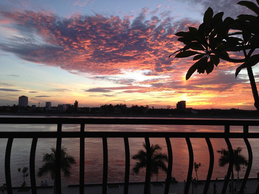 New Season Riverside Hotel Phnom Pen Cameră foto