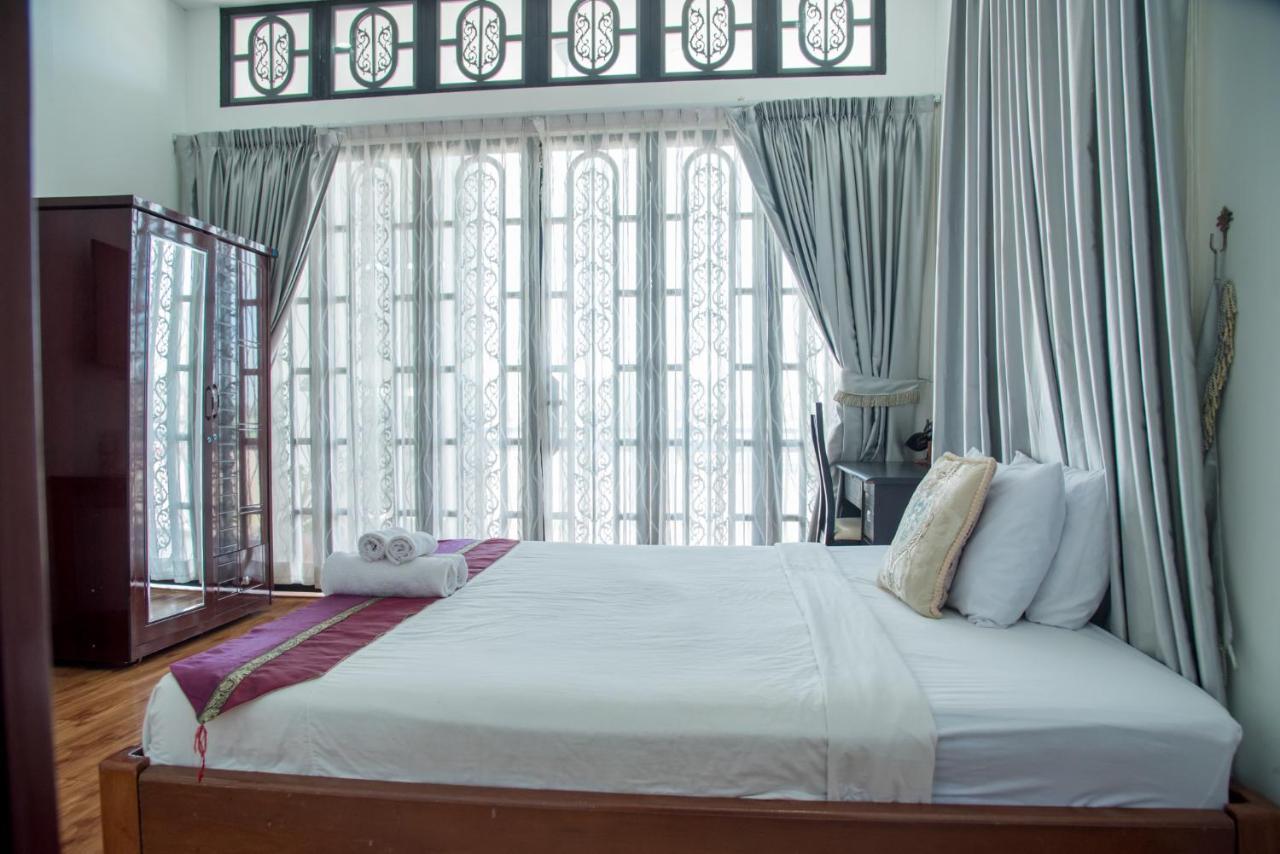 New Season Riverside Hotel Phnom Pen Exterior foto