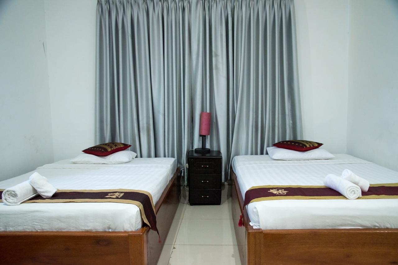 New Season Riverside Hotel Phnom Pen Exterior foto